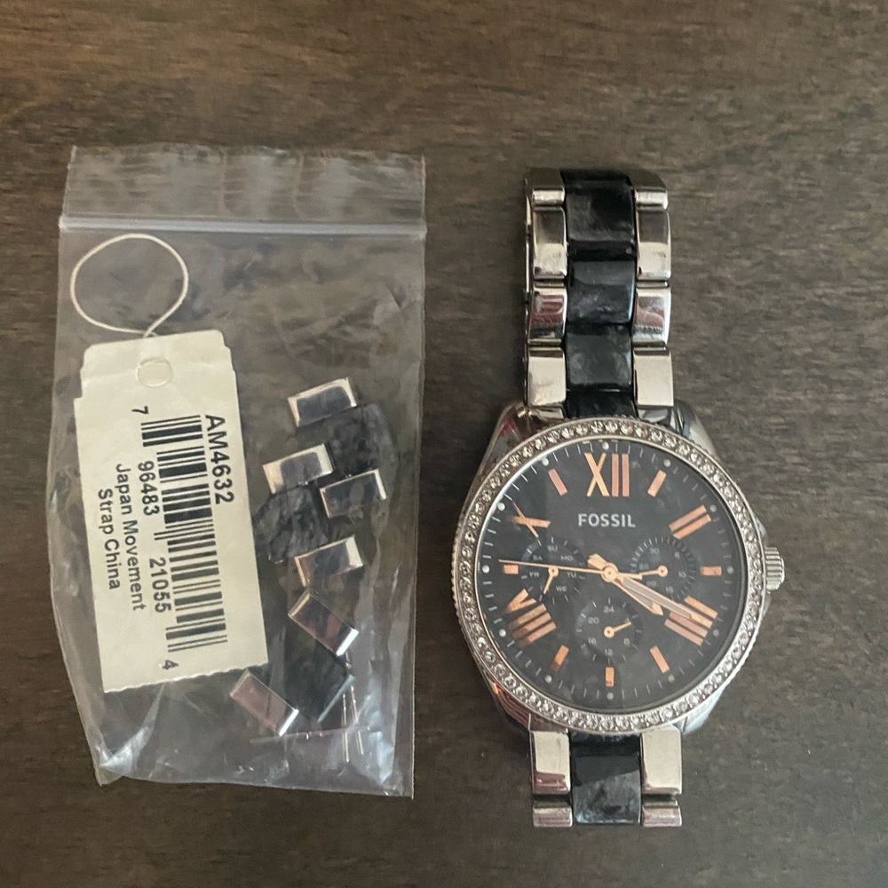 Beautiful large face Fossil watch.